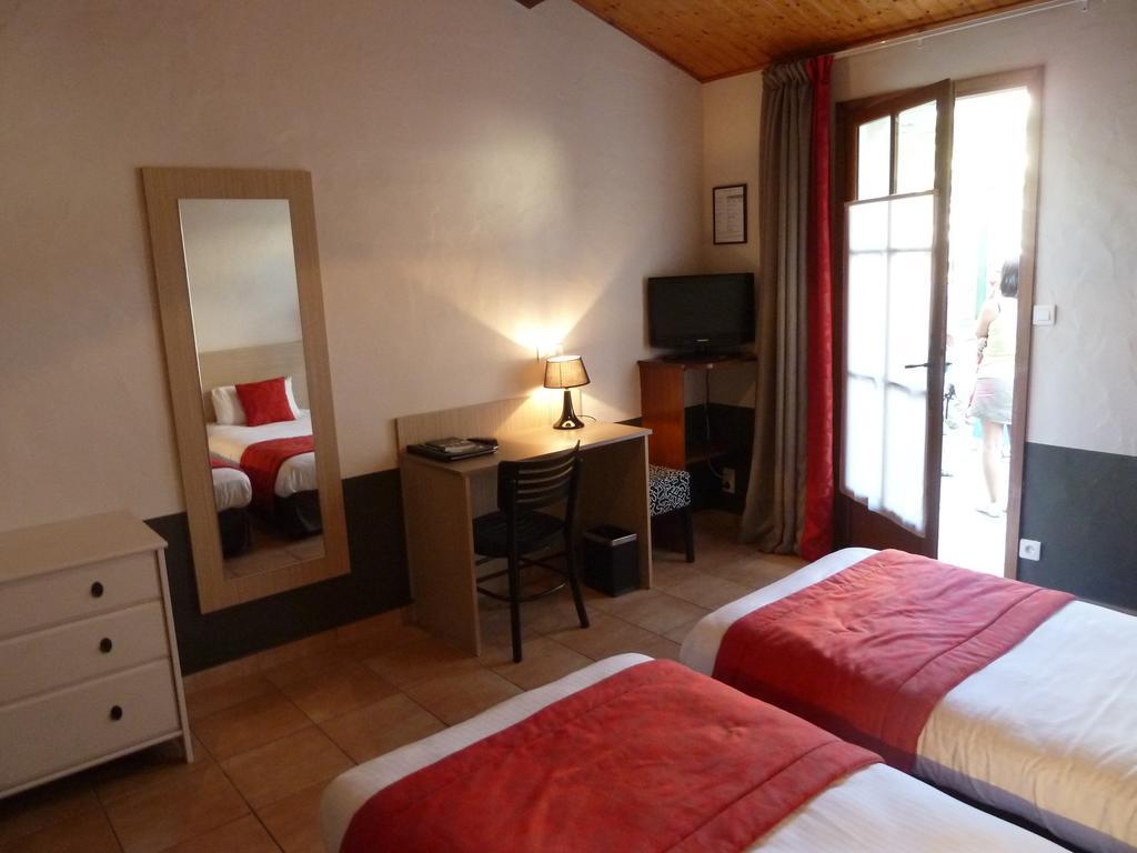 Hotel Domaine Le Martinet, The Originals Relais Bouin  Exterior foto