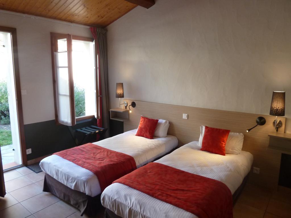 Hotel Domaine Le Martinet, The Originals Relais Bouin  Exterior foto