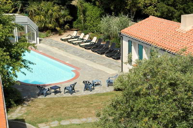 Hotel Domaine Le Martinet, The Originals Relais Bouin  Exterior foto